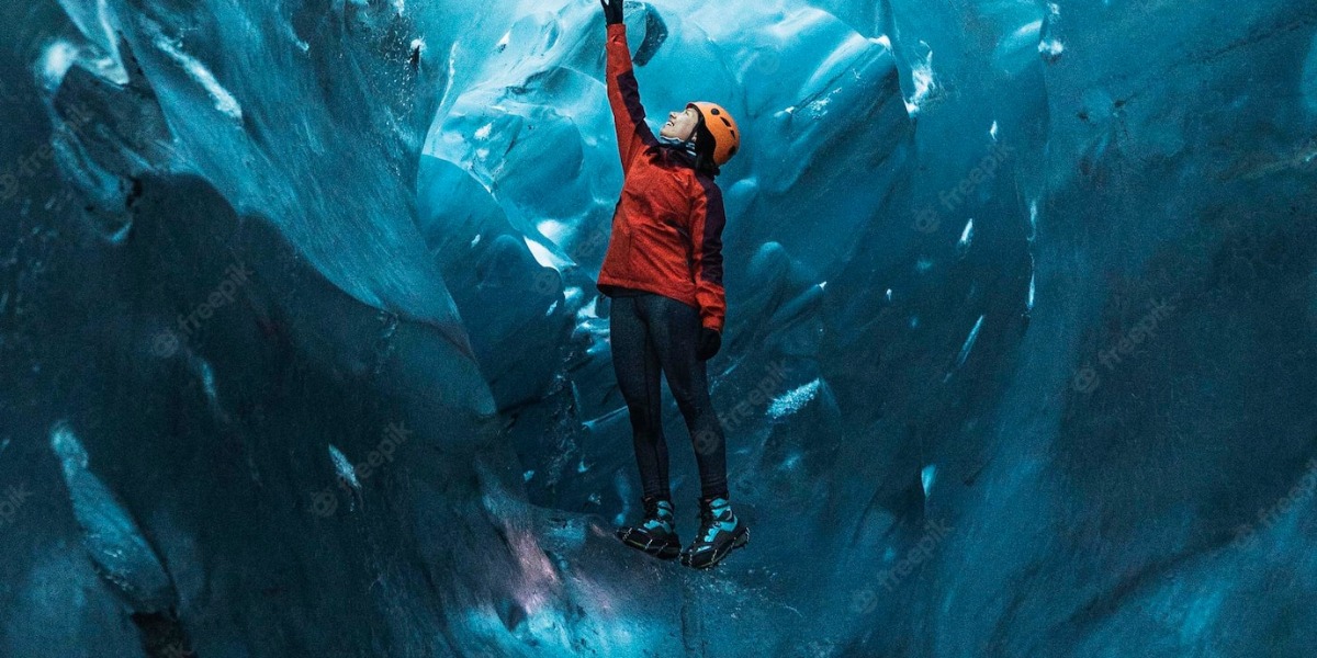 冰洞中的探險家代表冷凍EM樣品準備期間所需的極端溫度